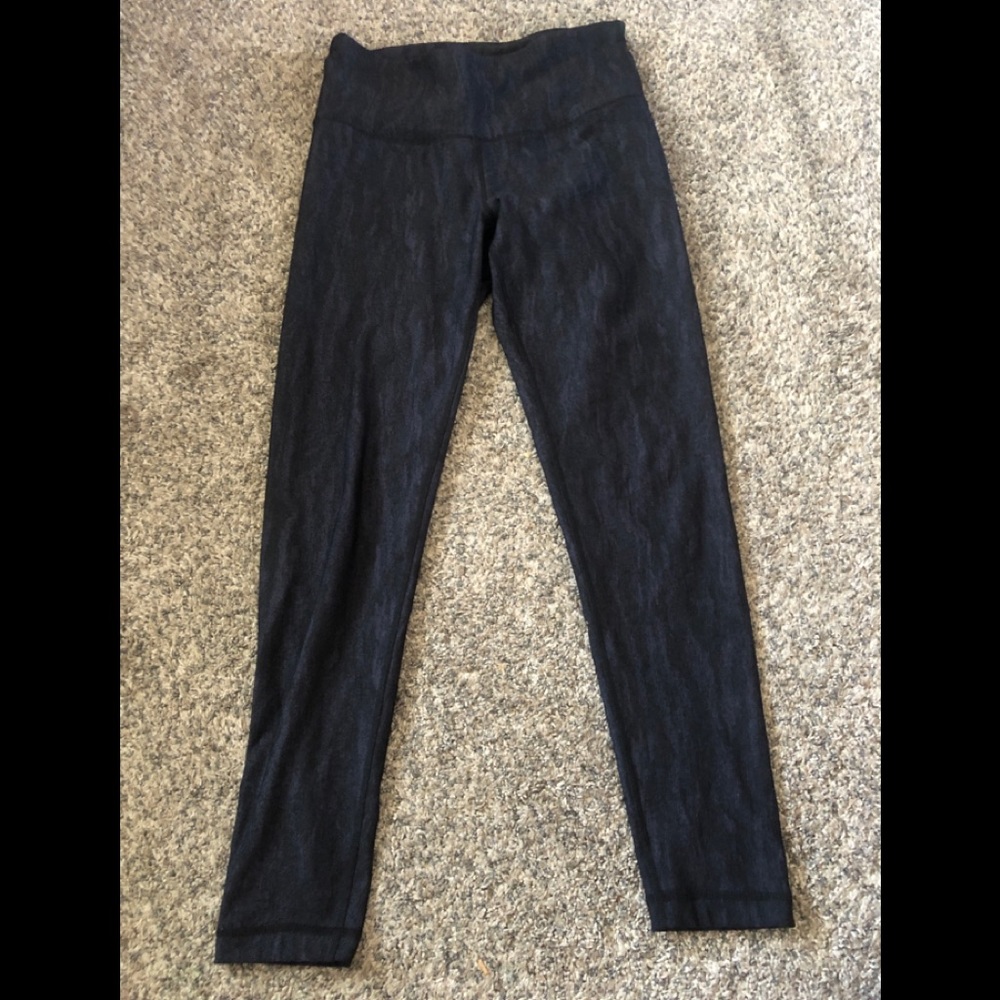 Kirkland leggings LARGE 🌺🌺🌺